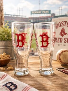 Boston Red Sox MLB Pilsner Beer Glasses Set of 2 Barware Fan Cave Collectible